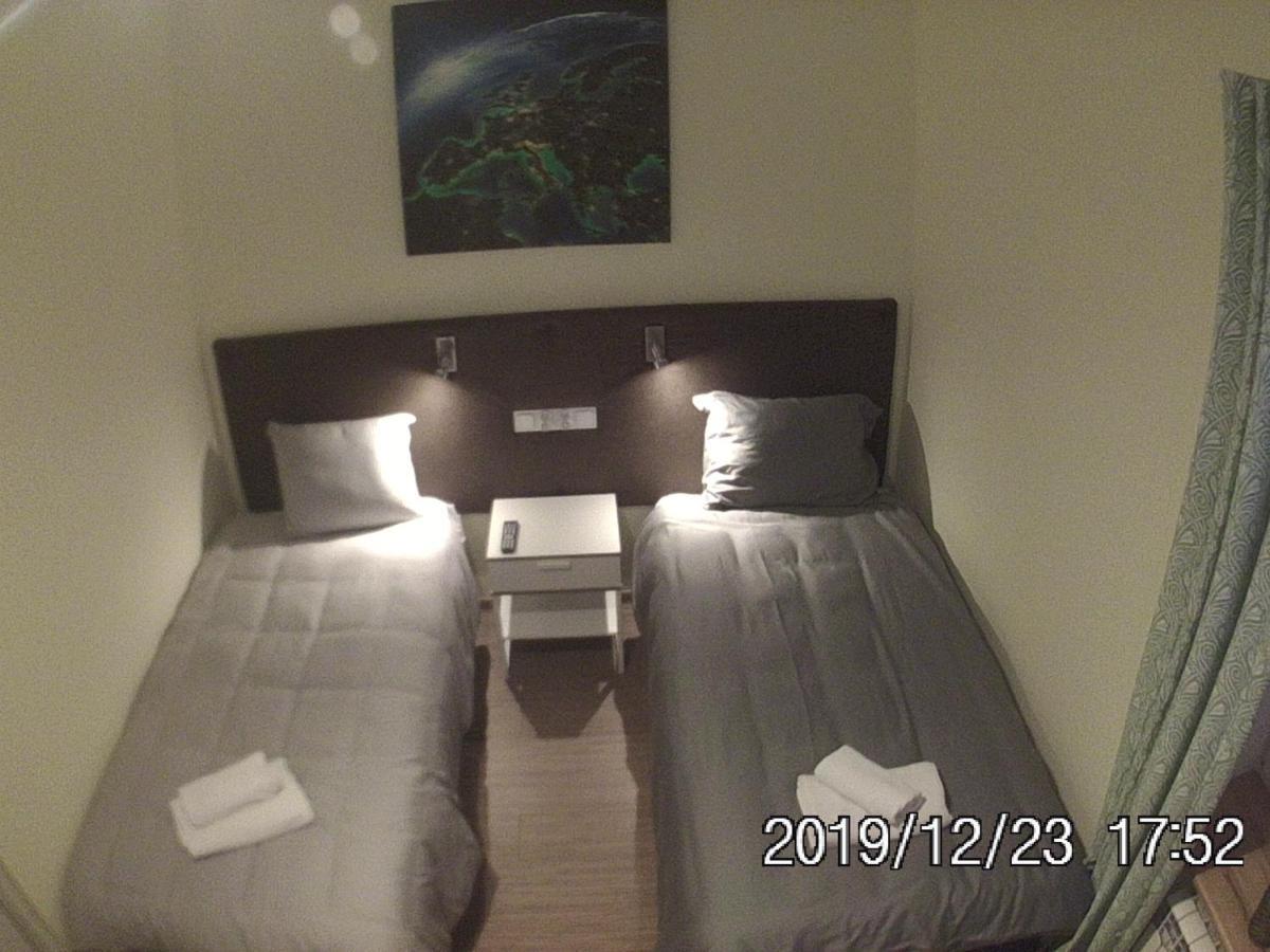 Rent0Nline Brwinow Rooms Экстерьер фото